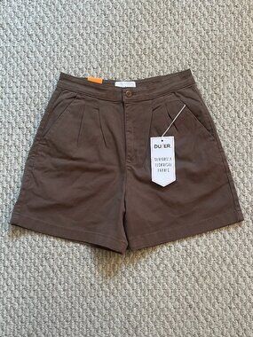 NWT DU/ER Live Free Pleated Shorts - Women’s Size 28 - Warm Sand